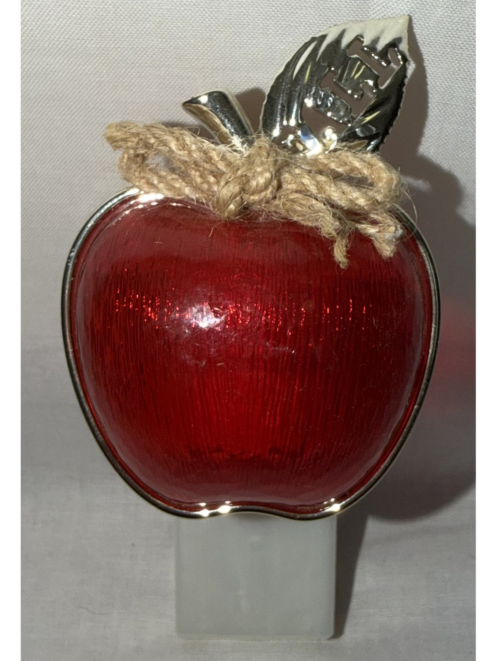 Bath & Body Wallflower Plug (Apple Light)